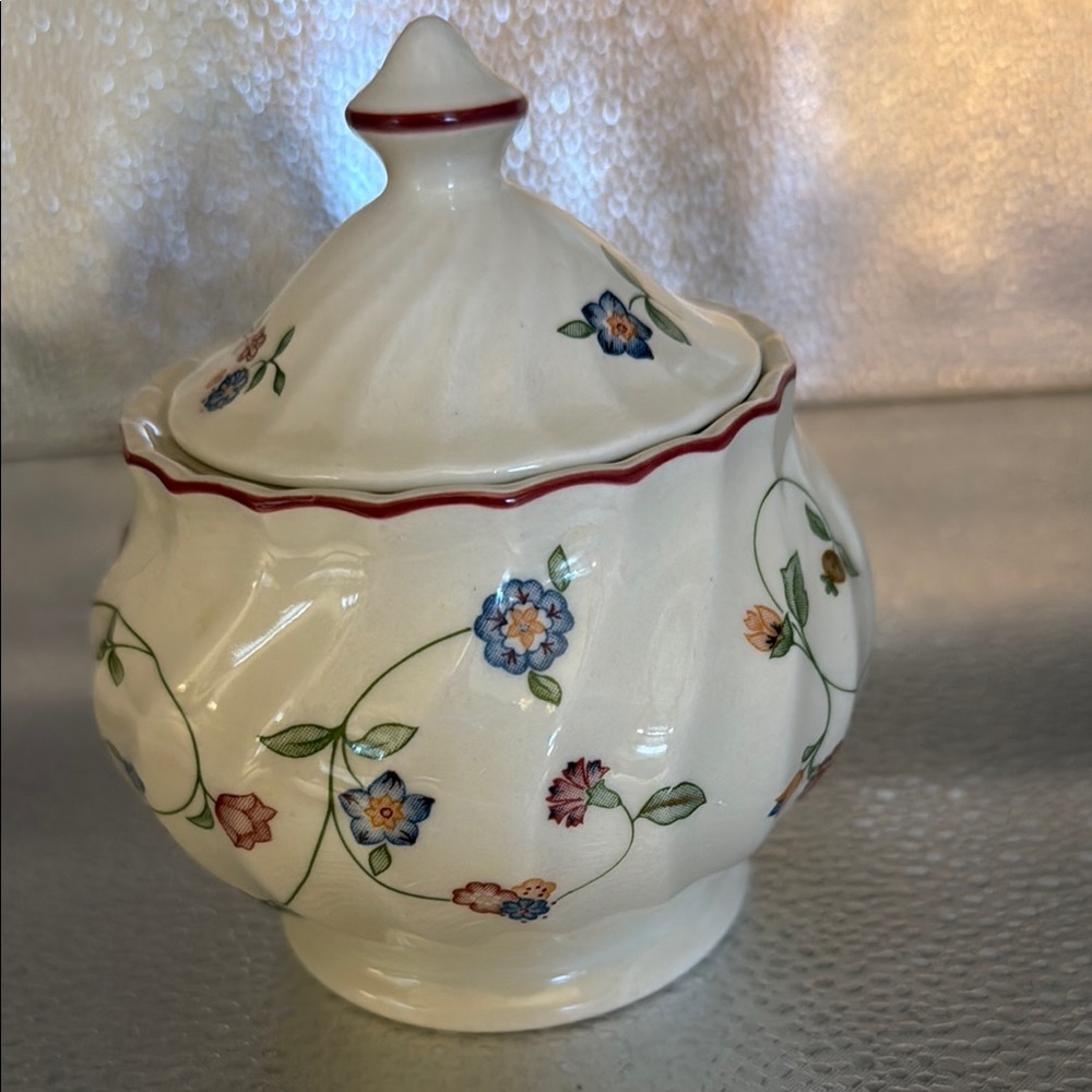 Vintage Covered Sugar Bowl in Summer Chintz Floral Ceramic Sugar Bowl